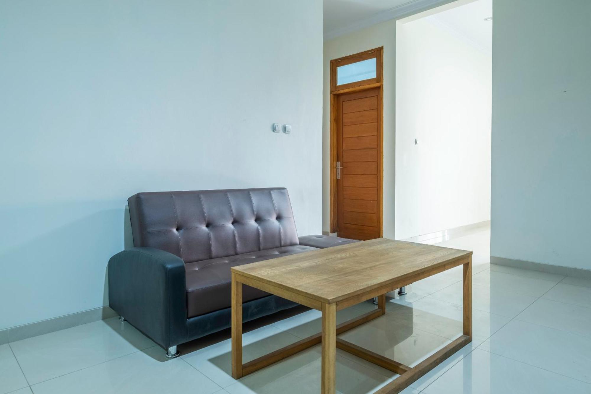 Hotel Oyo 2259 Zleepy Ks Tubun Cirebon Exterior foto